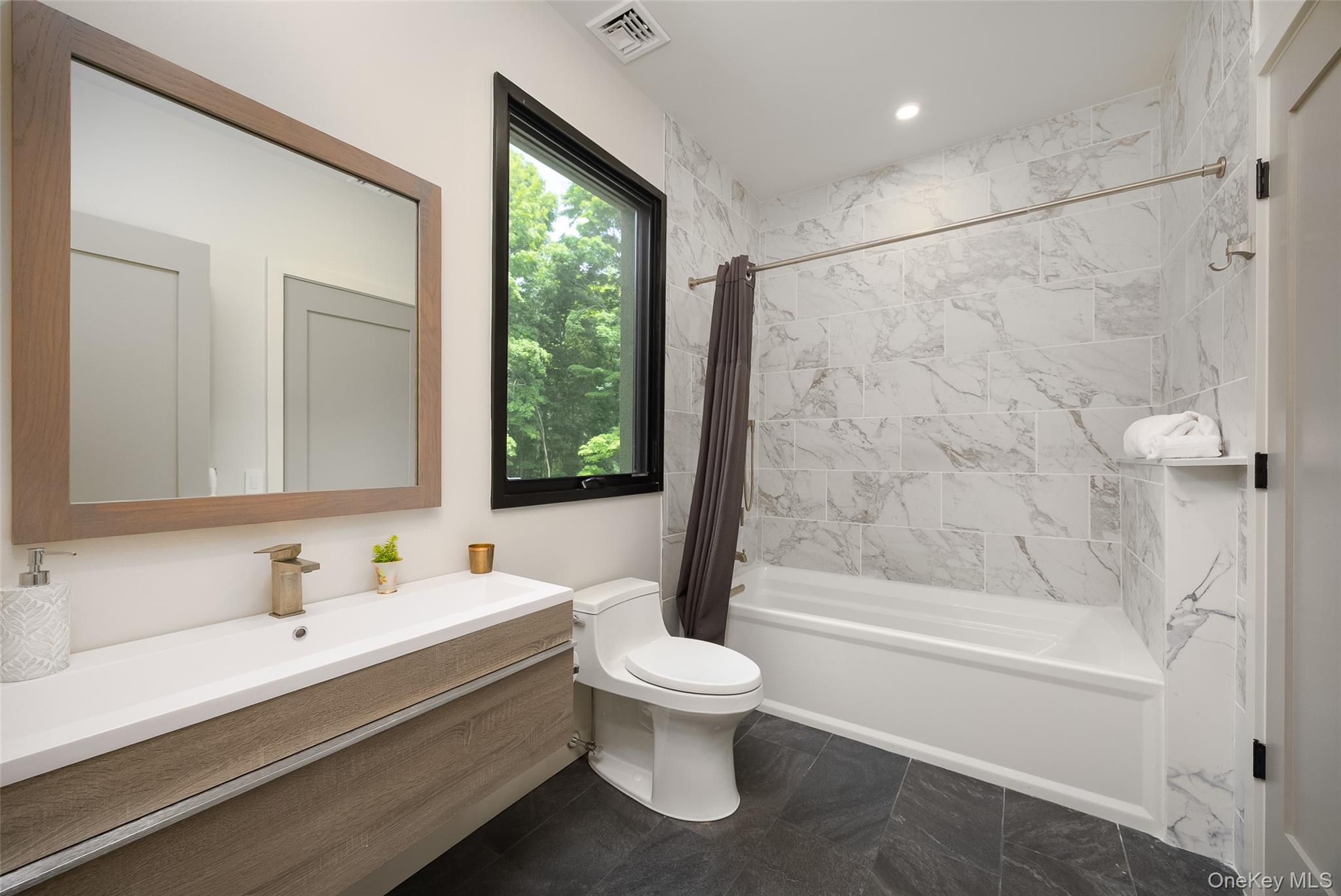 215 Smith Road Poughkeepsie, NY 12603 - Photo 19 of 46