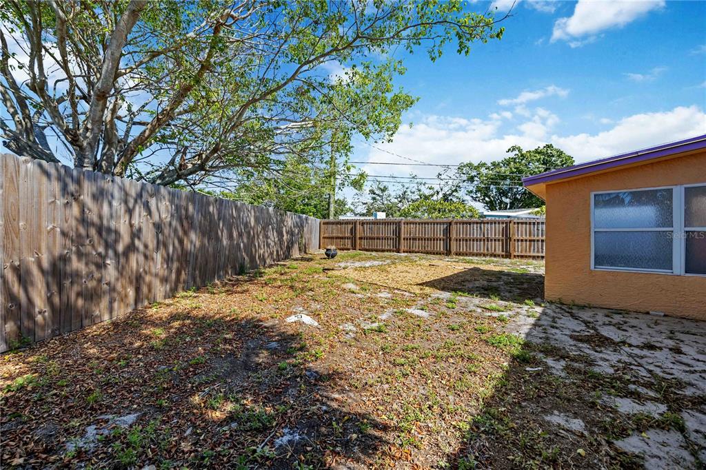 6319 Lafayette Road Bradenton, FL 34207 - Photo 30 of 30 a view of backyard with green space