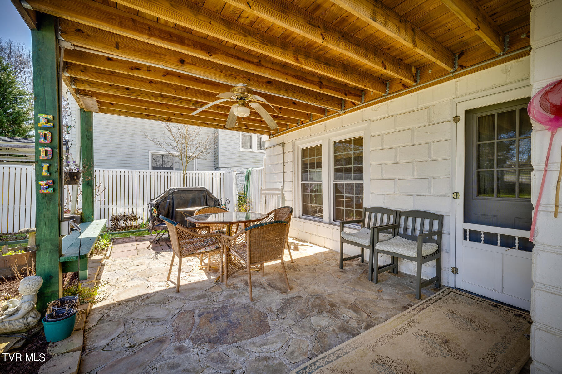 1011 Georgia Avenue Bristol, TN 37620 - Photo 32 of 35 032