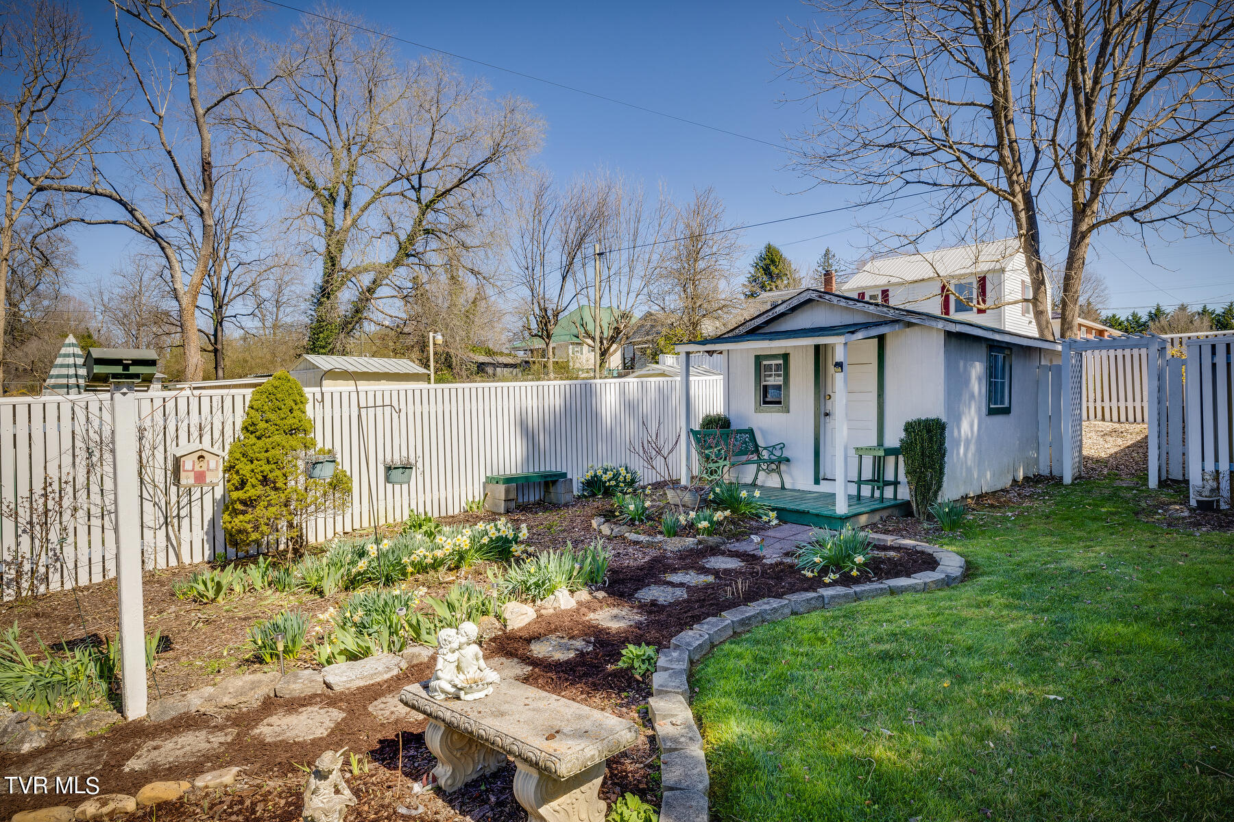 1011 Georgia Avenue Bristol, TN 37620 - Photo 33 of 35 033
