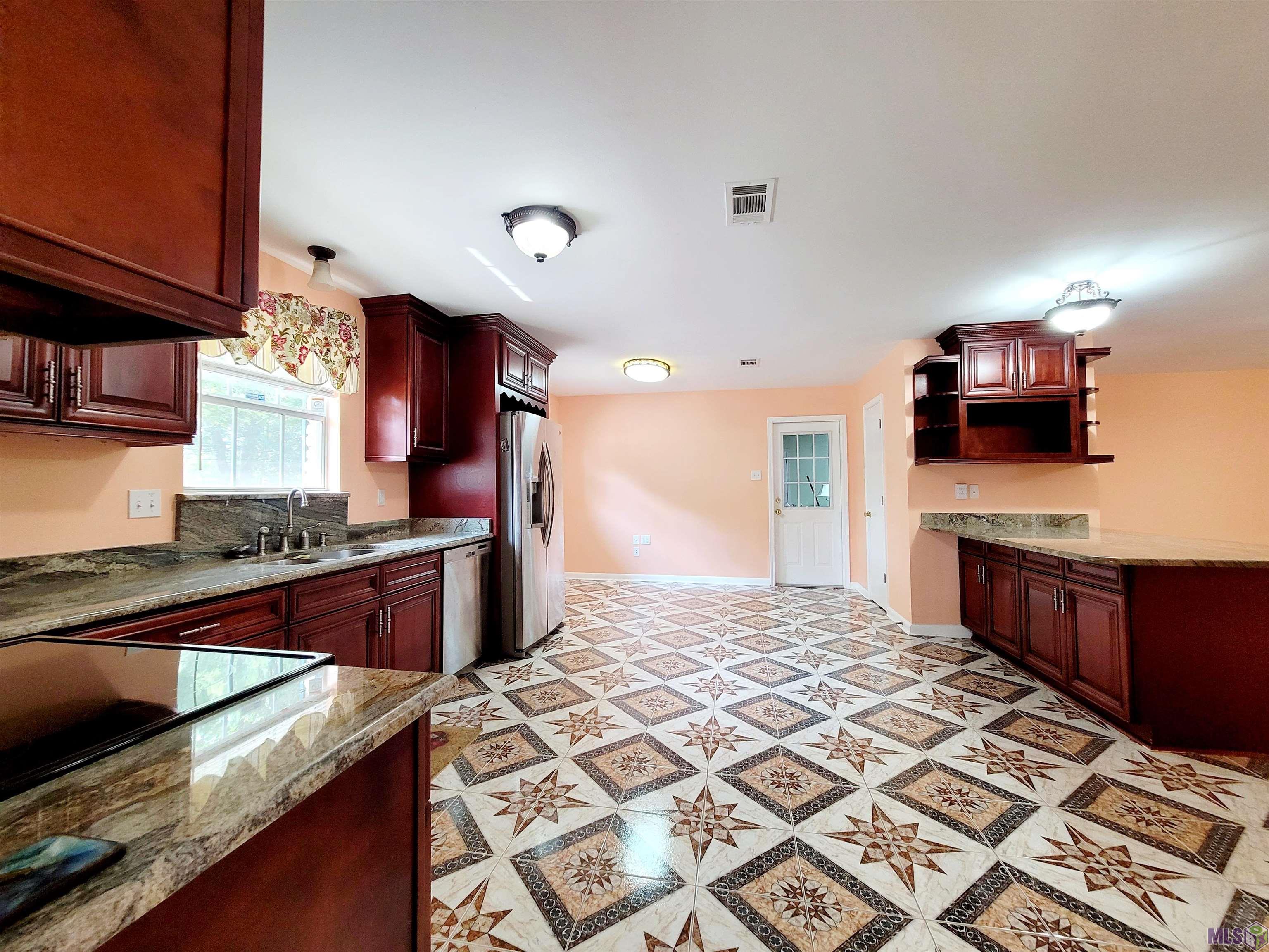 10367 Cyprus Cedar Street Baton Rouge, LA 70816 - Photo 2 of 50 Gallery Image 2