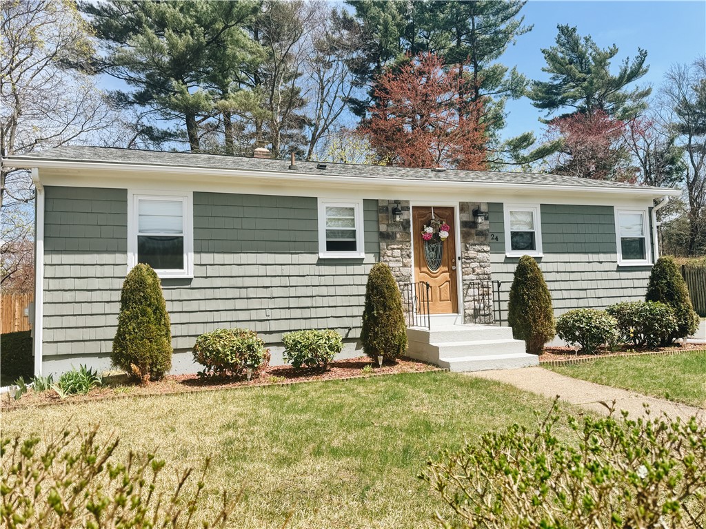 24 Coventry Drive Coventry, RI 02816 - Photo 2 of 24