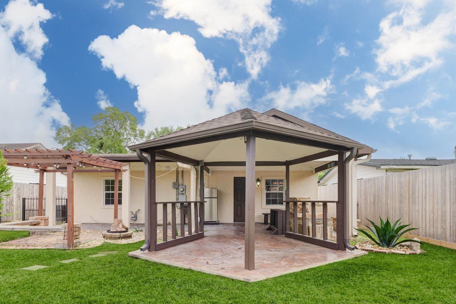 617 Burke Road Pasadena, TX 77506 - Photo 20 of 20 Pergola