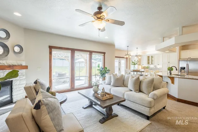 $999,999 | 296 North Clearpoint Way, Eagle, ID 83616