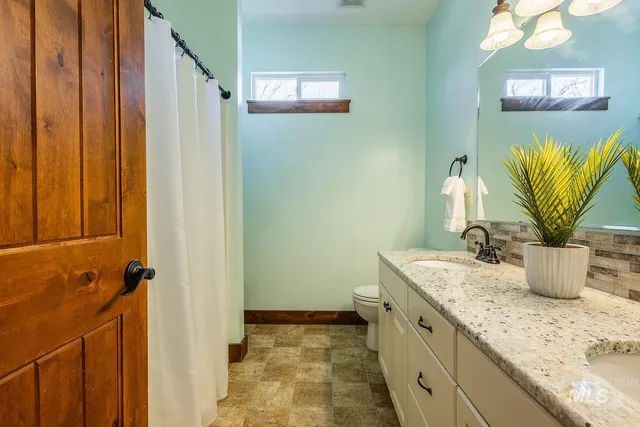 $999,999 | 296 North Clearpoint Way, Eagle, ID 83616