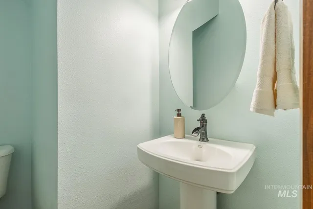 $999,999 | 296 North Clearpoint Way, Eagle, ID 83616