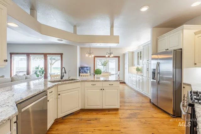 $999,999 | 296 North Clearpoint Way, Eagle, ID 83616