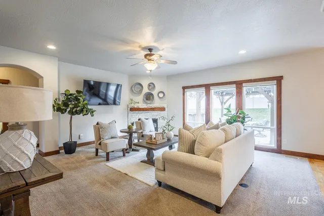 $999,999 | 296 North Clearpoint Way, Eagle, ID 83616