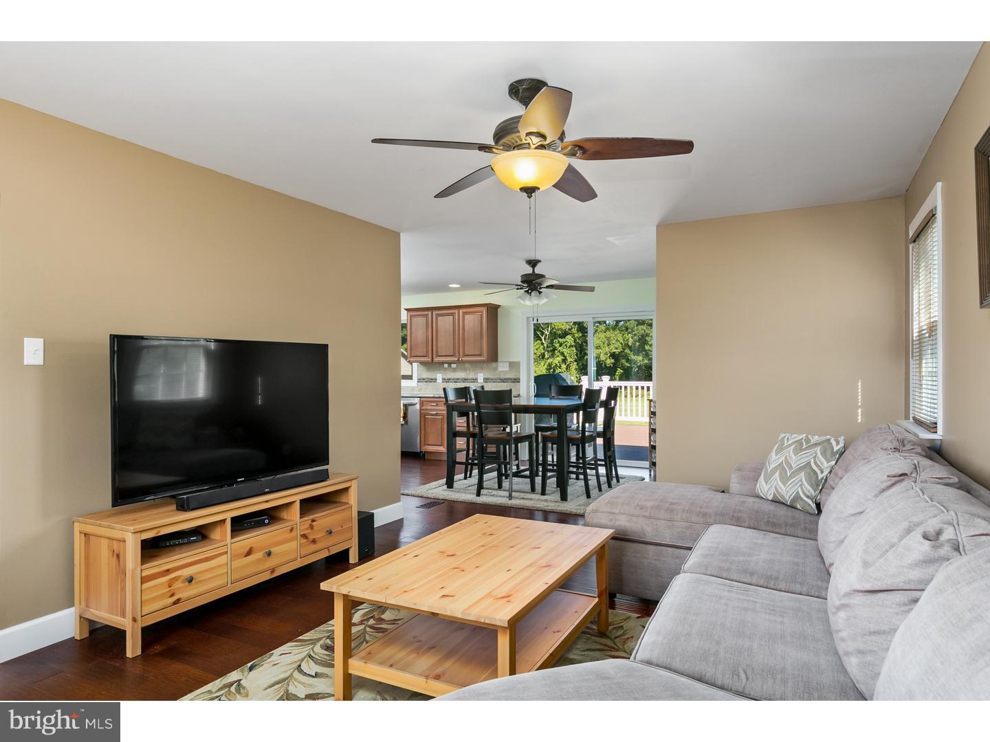 295 Perkintown Road Pedricktown, NJ 08067 - Photo 11 of 25 Family Room