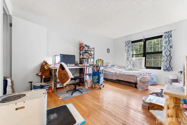 $387,000 | 255 Hampshire Court, Piscataway, NJ 08854