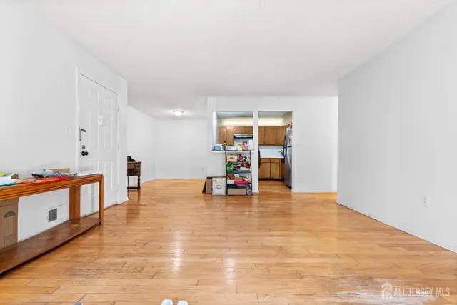 $387,000 | 255 Hampshire Court, Piscataway, NJ 08854