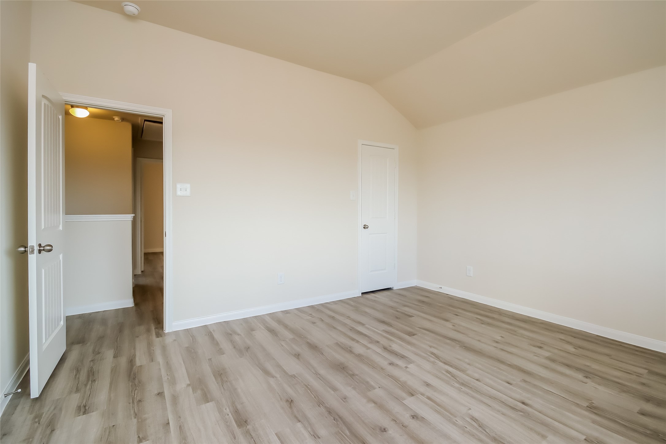 4235 Silver Ranch Road Houston, TX 77014 - Photo 11 of 15 Photos may be representative of the floor plan and not the exact home. Finishes, layout, and features of the actual property for lease may vary.