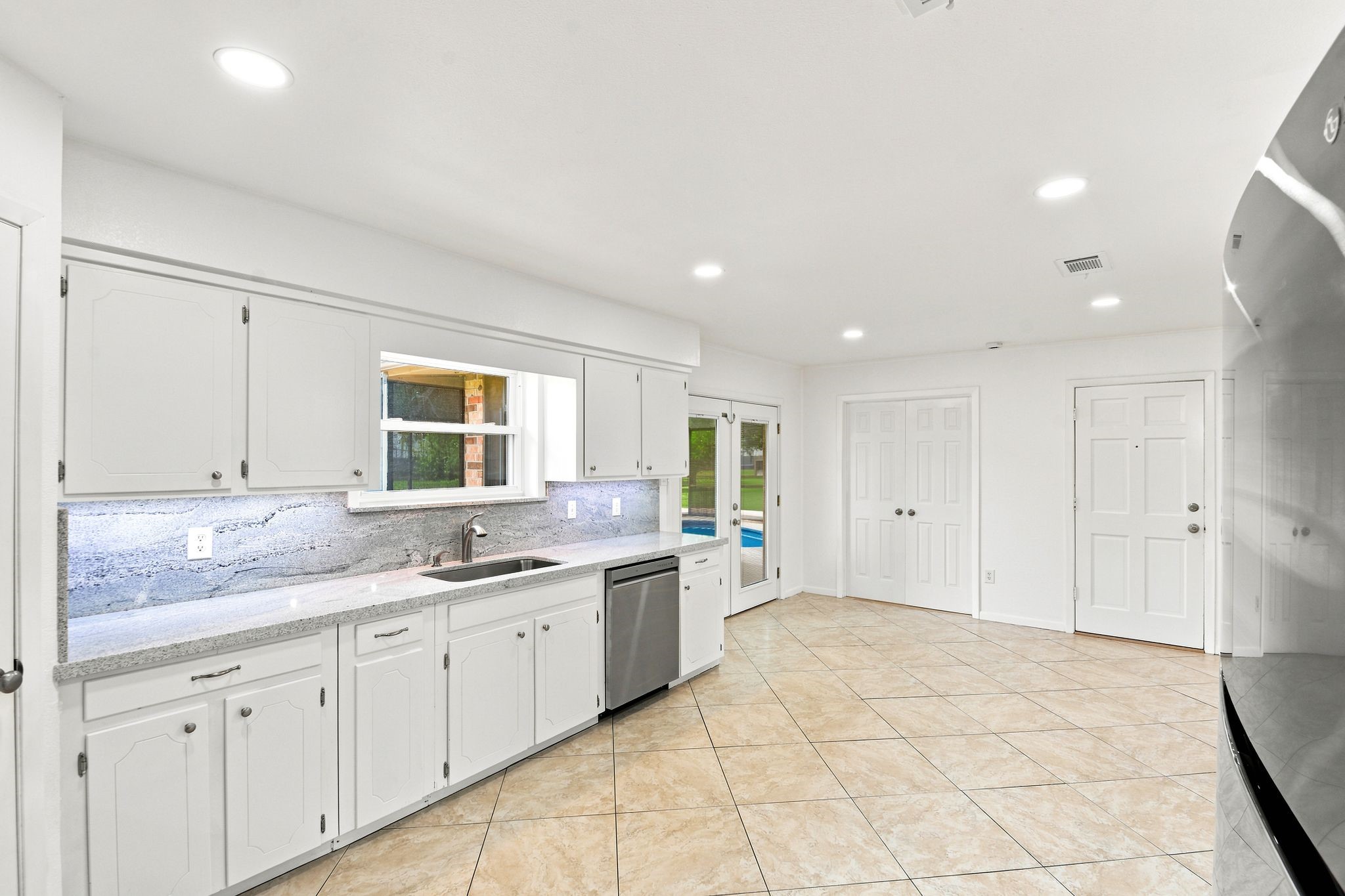 12211 3rd Street Santa Fe, TX 77510 - Photo 15 of 44