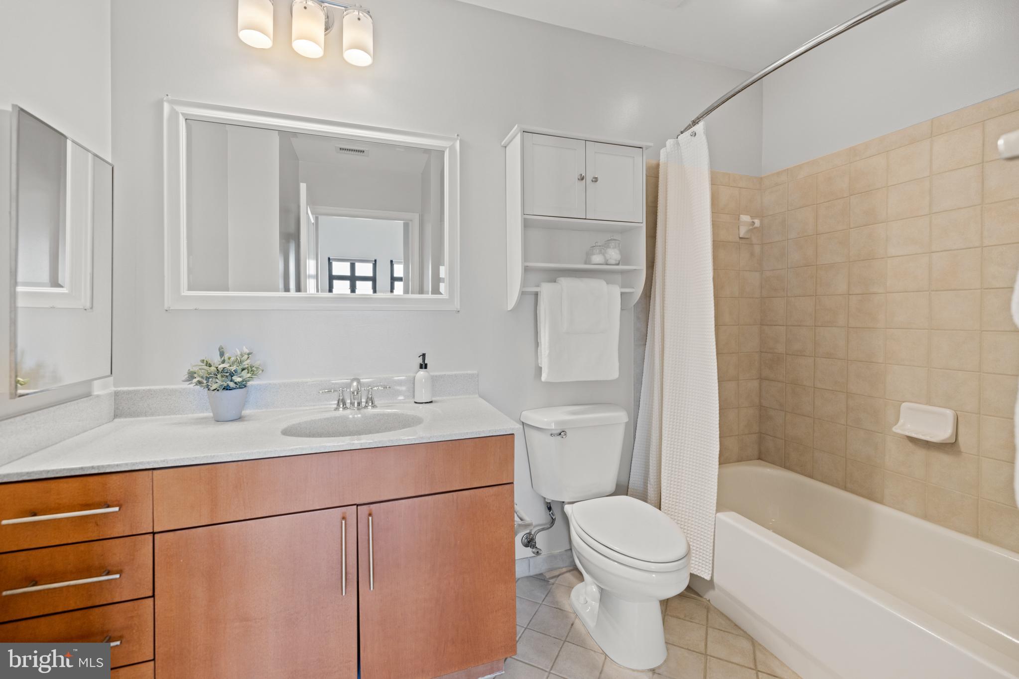 1390 Kenyon Street Northwest, Unit 805 Washington, DC 20010 - Photo 14 of 32