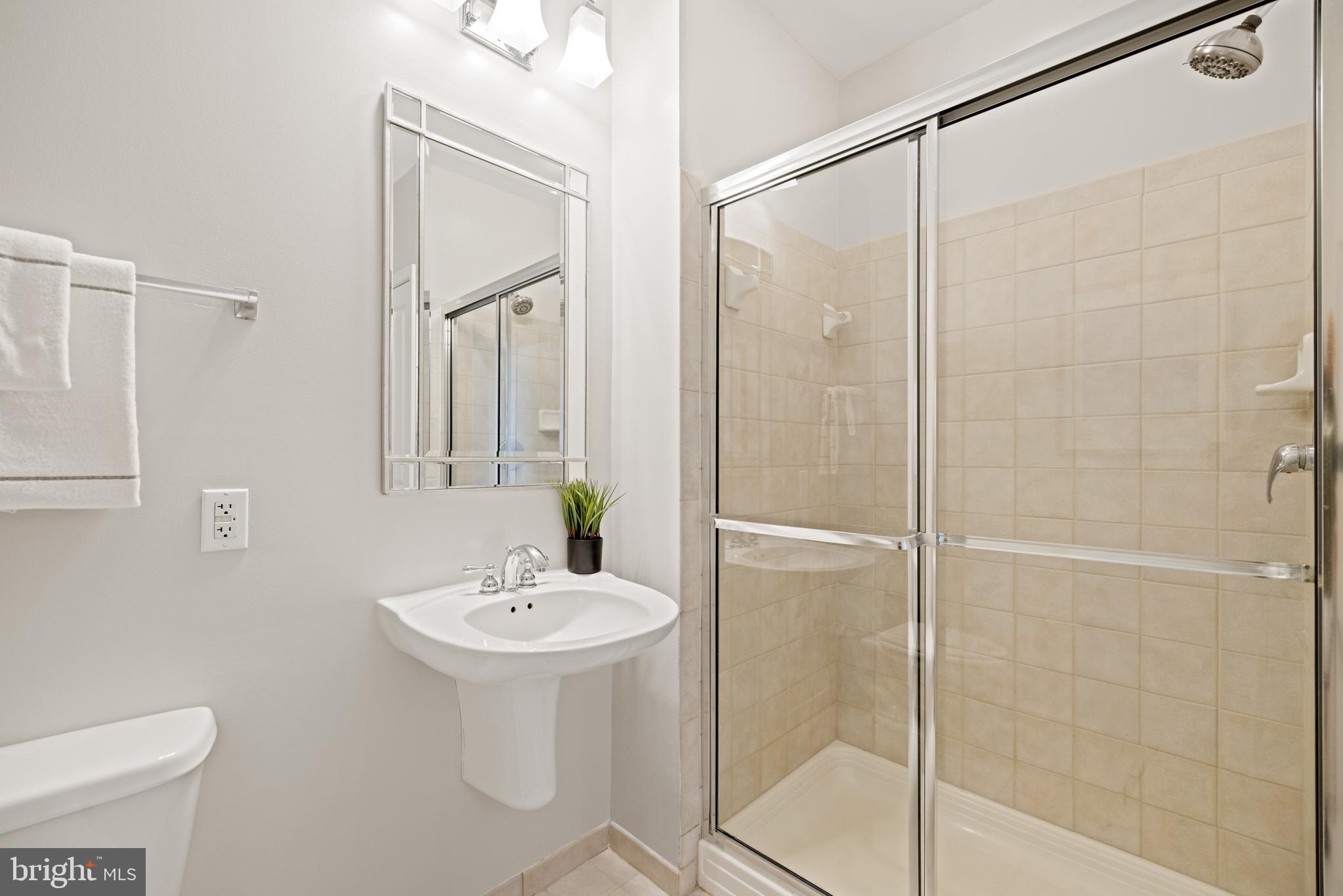 1390 Kenyon Street Northwest, Unit 805 Washington, DC 20010 - Photo 17 of 32