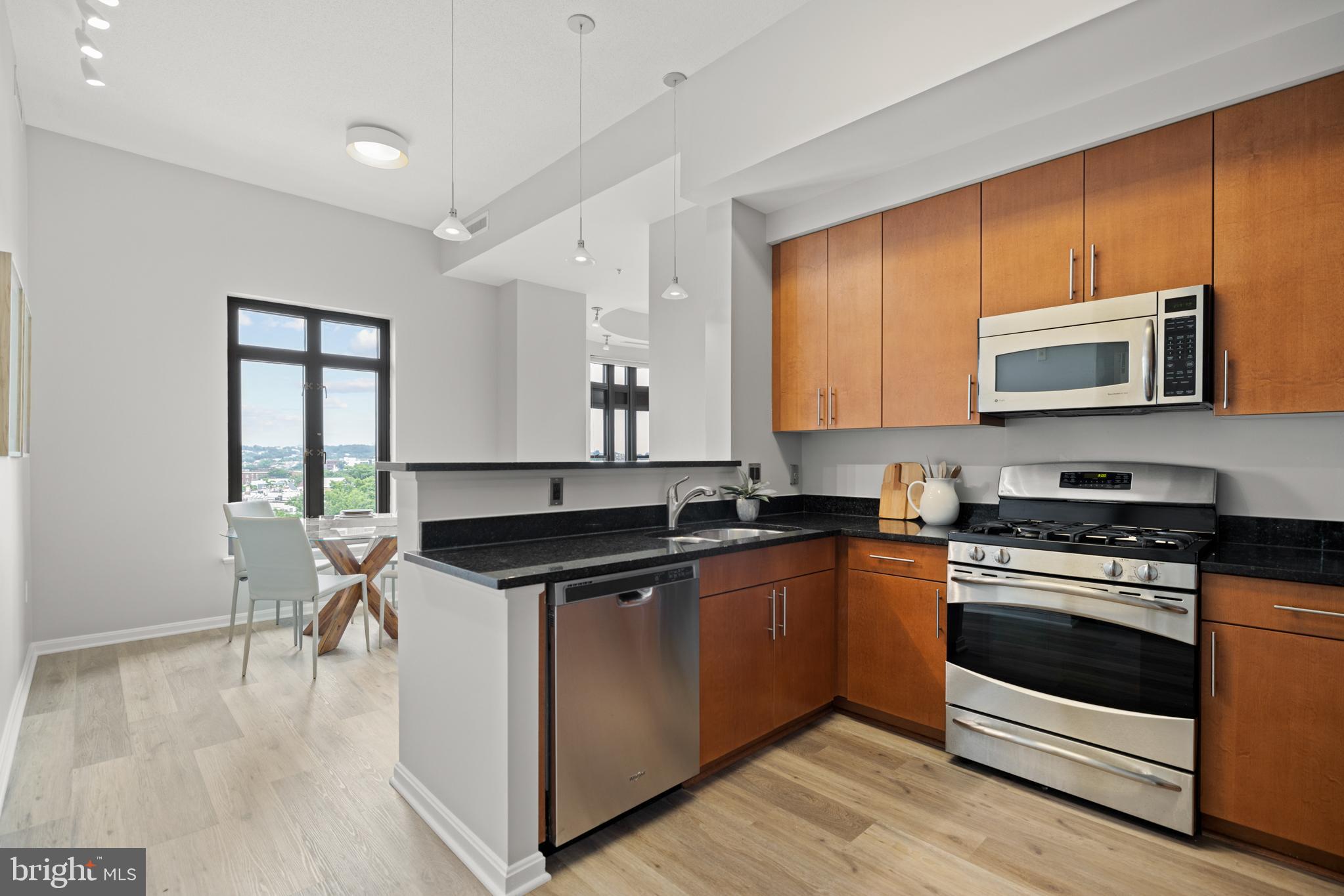 1390 Kenyon Street Northwest, Unit 805 Washington, DC 20010 - Photo 4 of 32