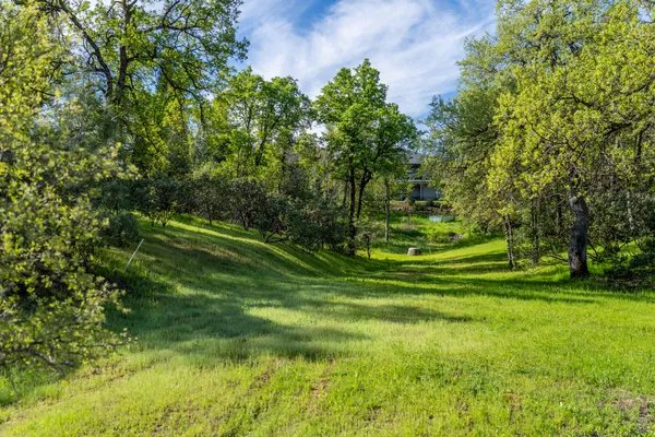 $69,900 | 5721 Beaumont Drive, Redding, CA 96003