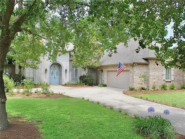$658,000 | 1173 Springwater Drive, Mandeville, LA 70471