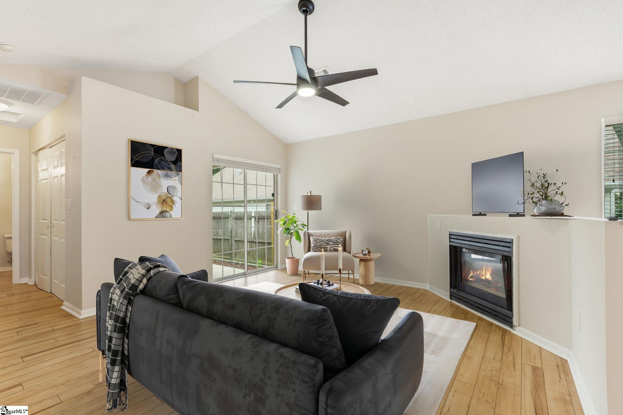 21 Lantern Lane Greer, SC 29651 - Photo 4 of 29 Gallery Image 4