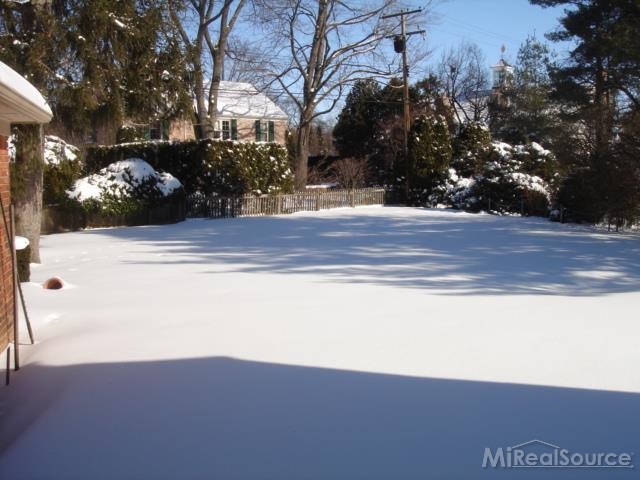 38 Warner Road Grosse Pointe Farms, MI 48236 - Photo 12 of 12