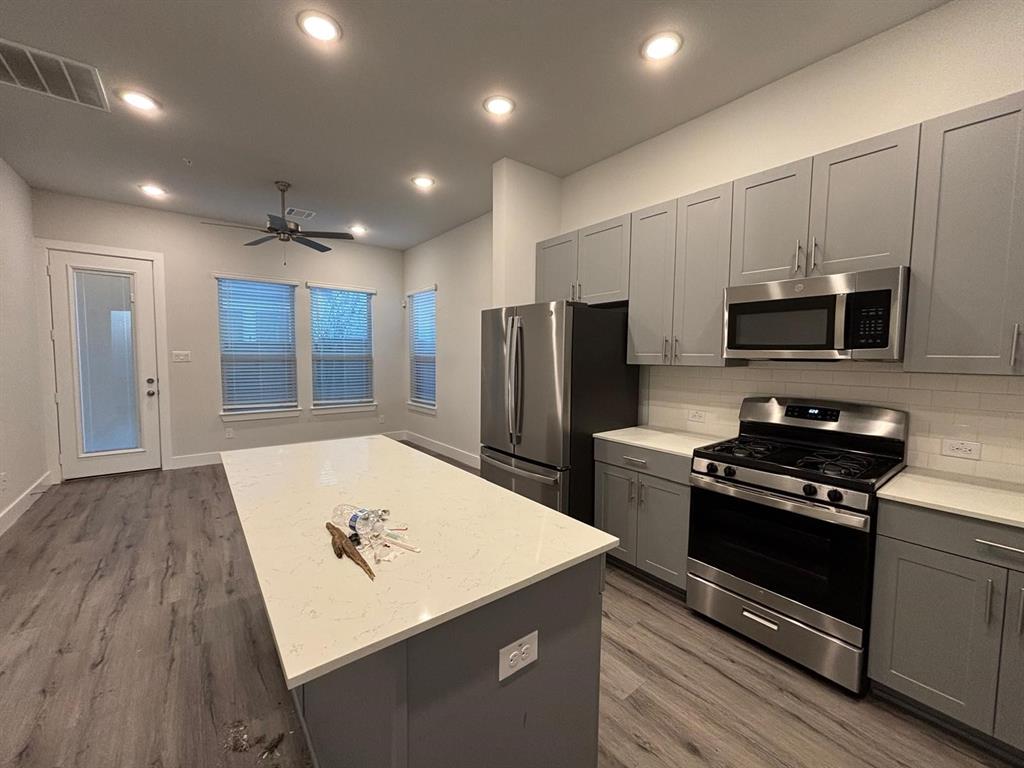 825 West Mayfield Road, Unit 232 Arlington, TX 76015 - Photo 4 of 23