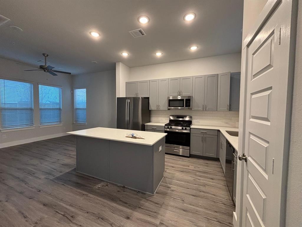 825 West Mayfield Road, Unit 232 Arlington, TX 76015 - Photo 5 of 23