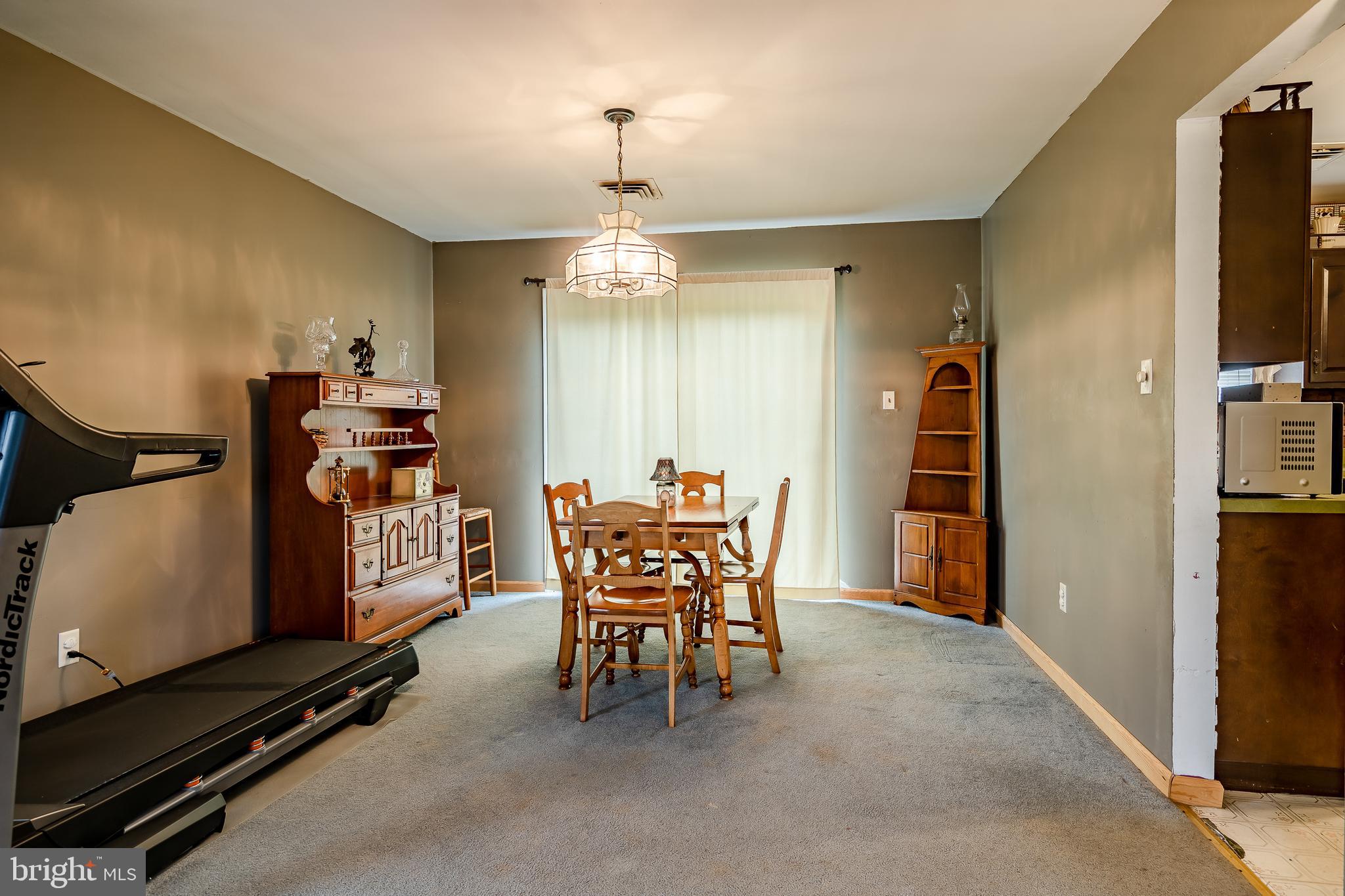 332 Beasley Neck Road Salem, NJ 08079 - Photo 6 of 35 Dining Room off the Living Room