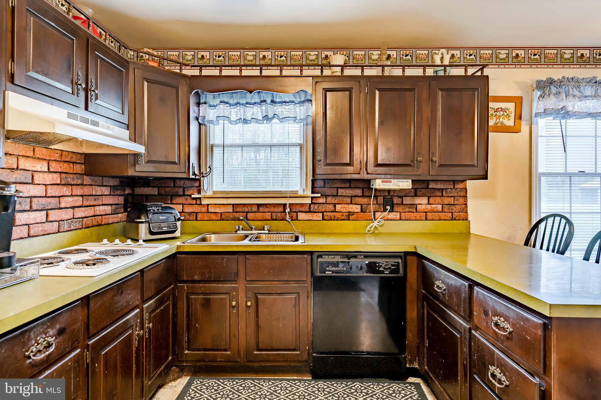 332 Beasley Neck Road Salem, NJ 08079 - Photo 9 of 35 Rustic Country Kitchen