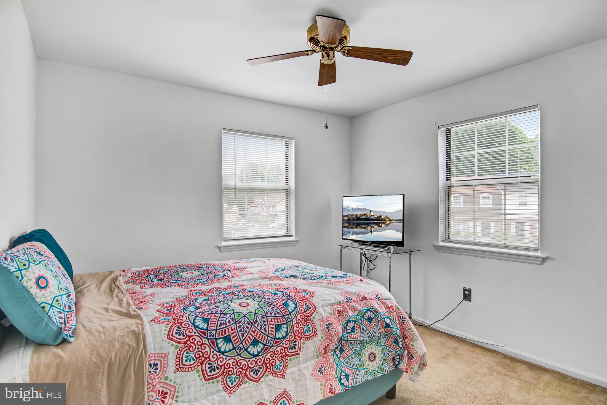 18070 Olde Port Lane Triangle, VA 22172 - Photo 13 of 45
