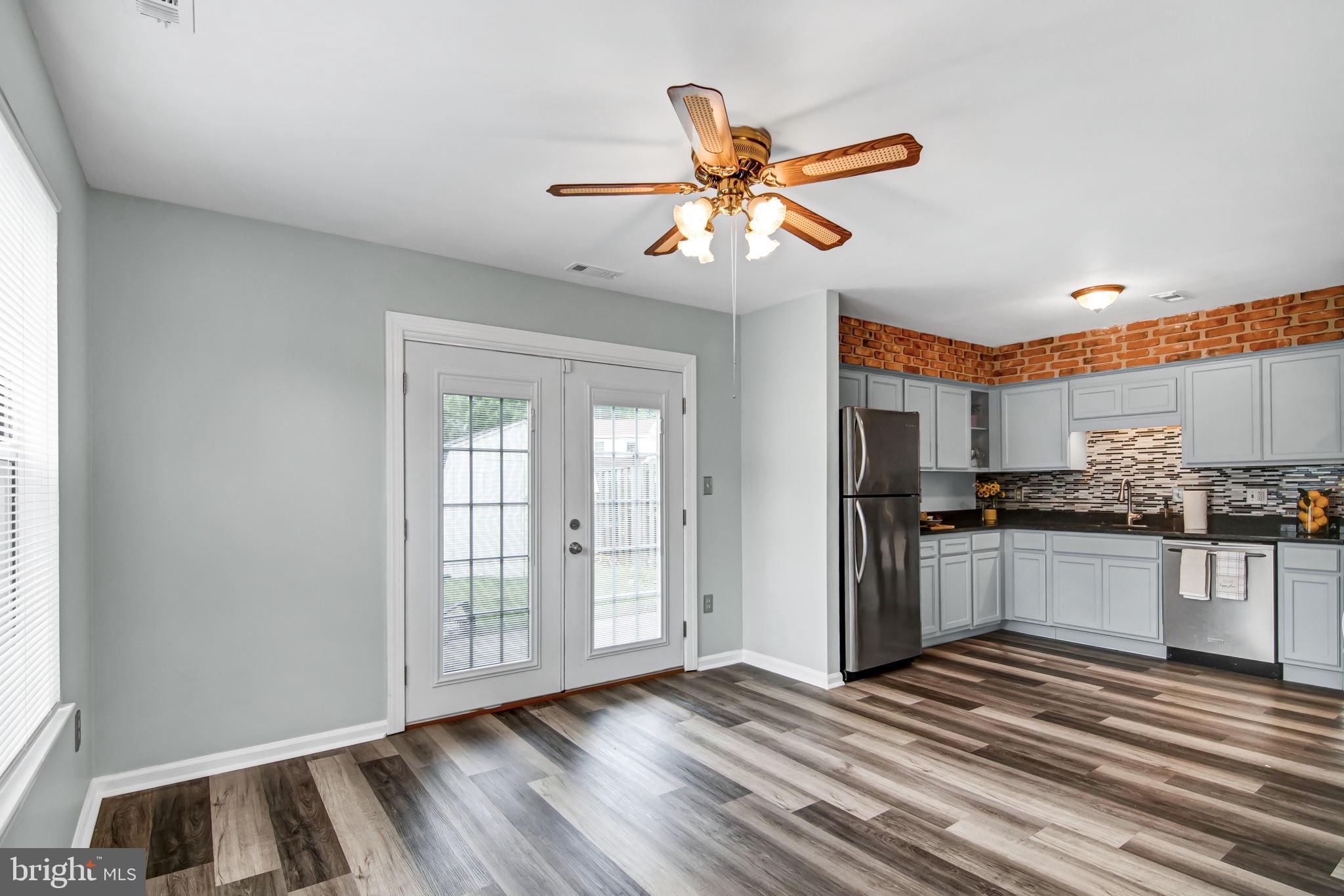 18070 Olde Port Lane Triangle, VA 22172 - Photo 16 of 45