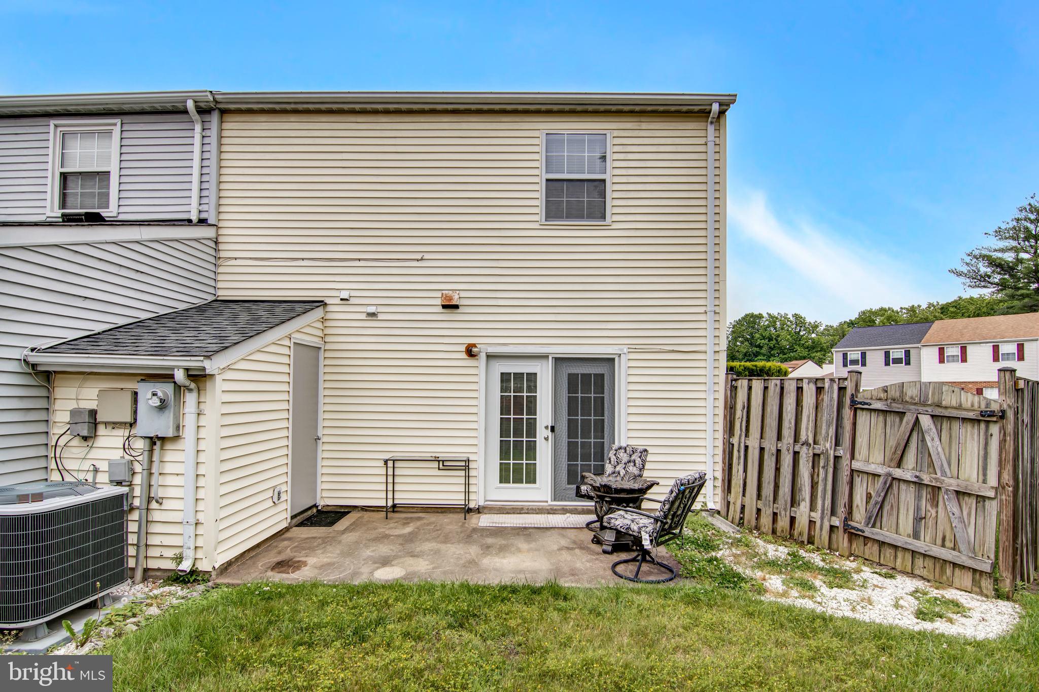 18070 Olde Port Lane Triangle, VA 22172 - Photo 17 of 45