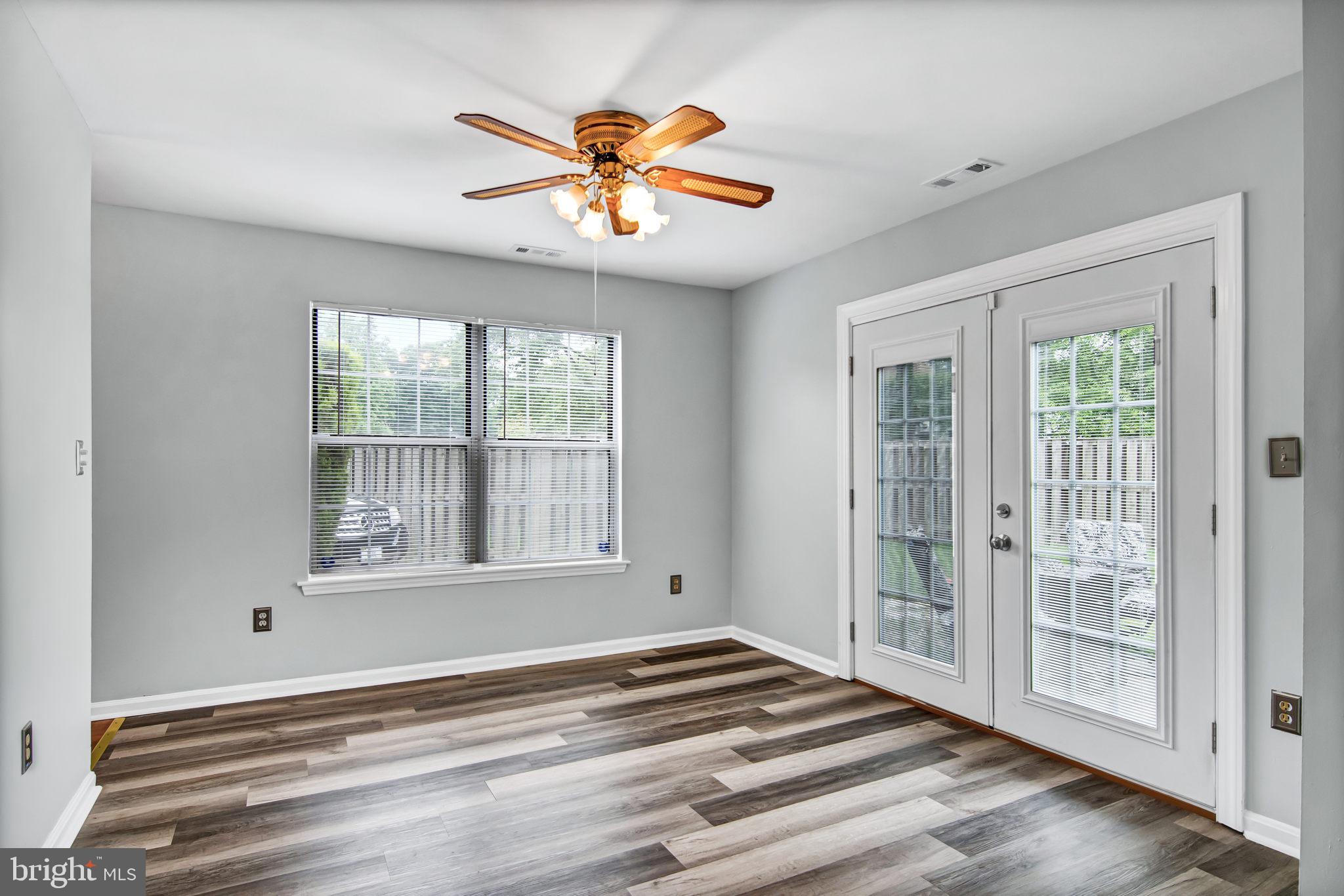 18070 Olde Port Lane Triangle, VA 22172 - Photo 2 of 45