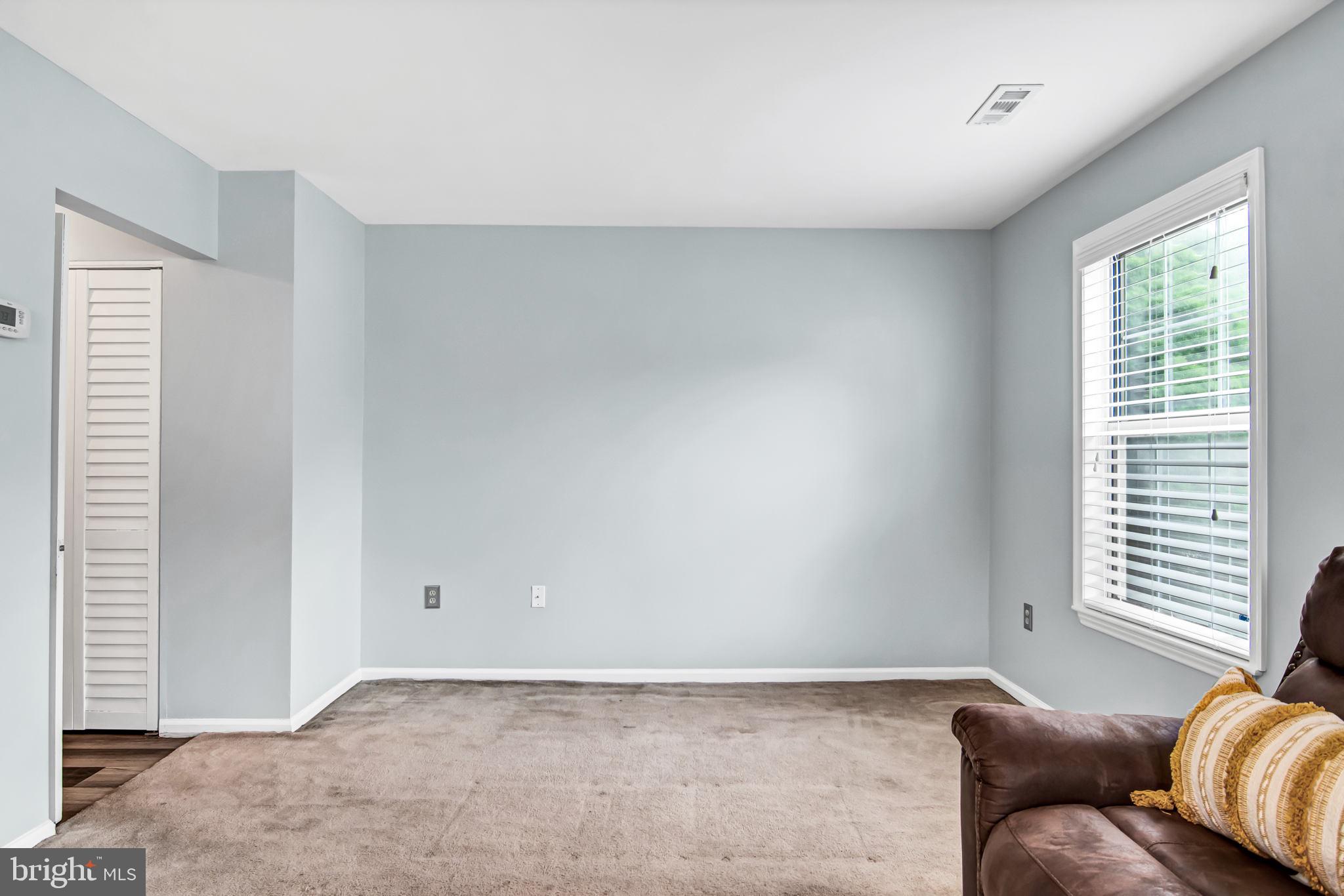 18070 Olde Port Lane Triangle, VA 22172 - Photo 22 of 45