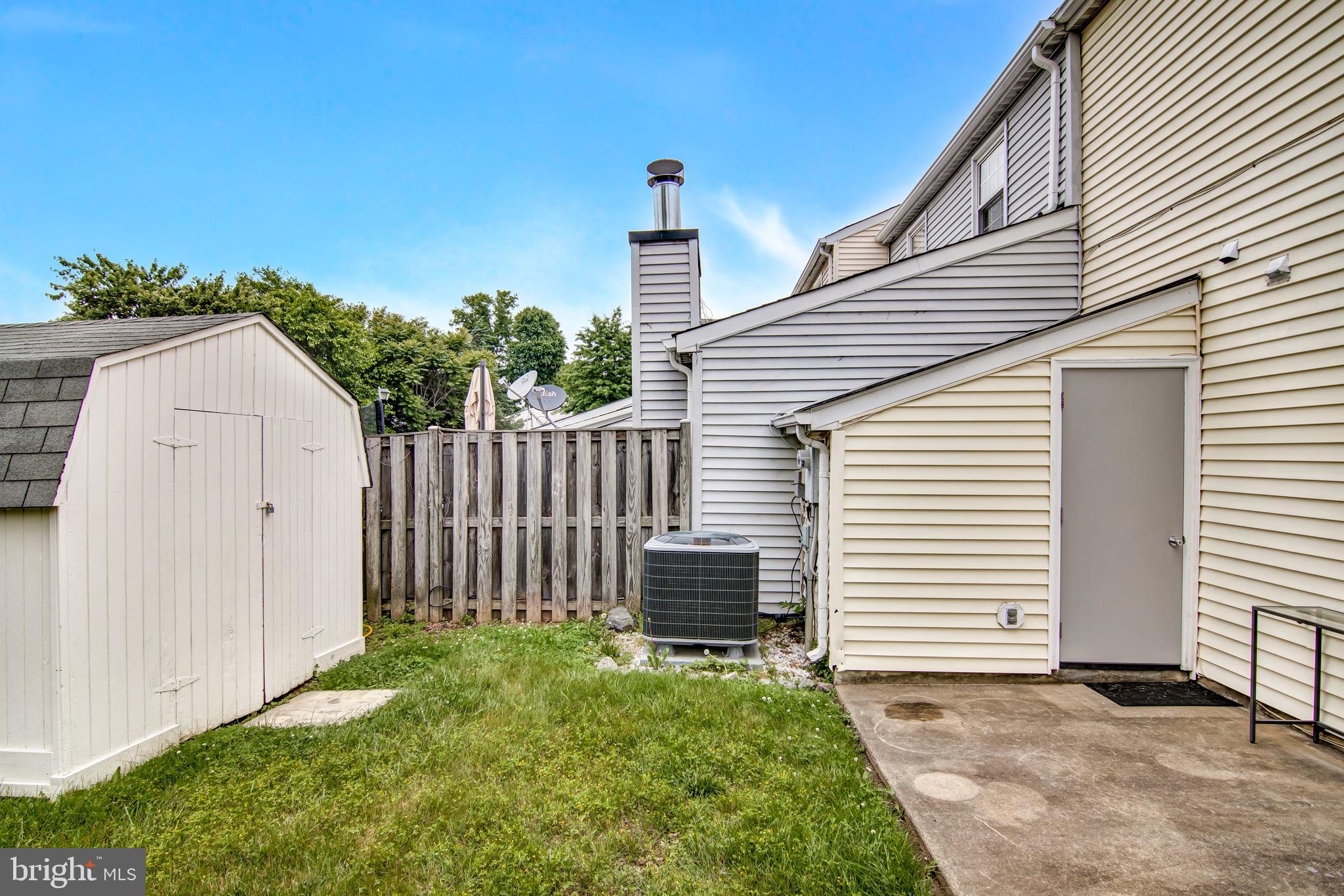 18070 Olde Port Lane Triangle, VA 22172 - Photo 23 of 45