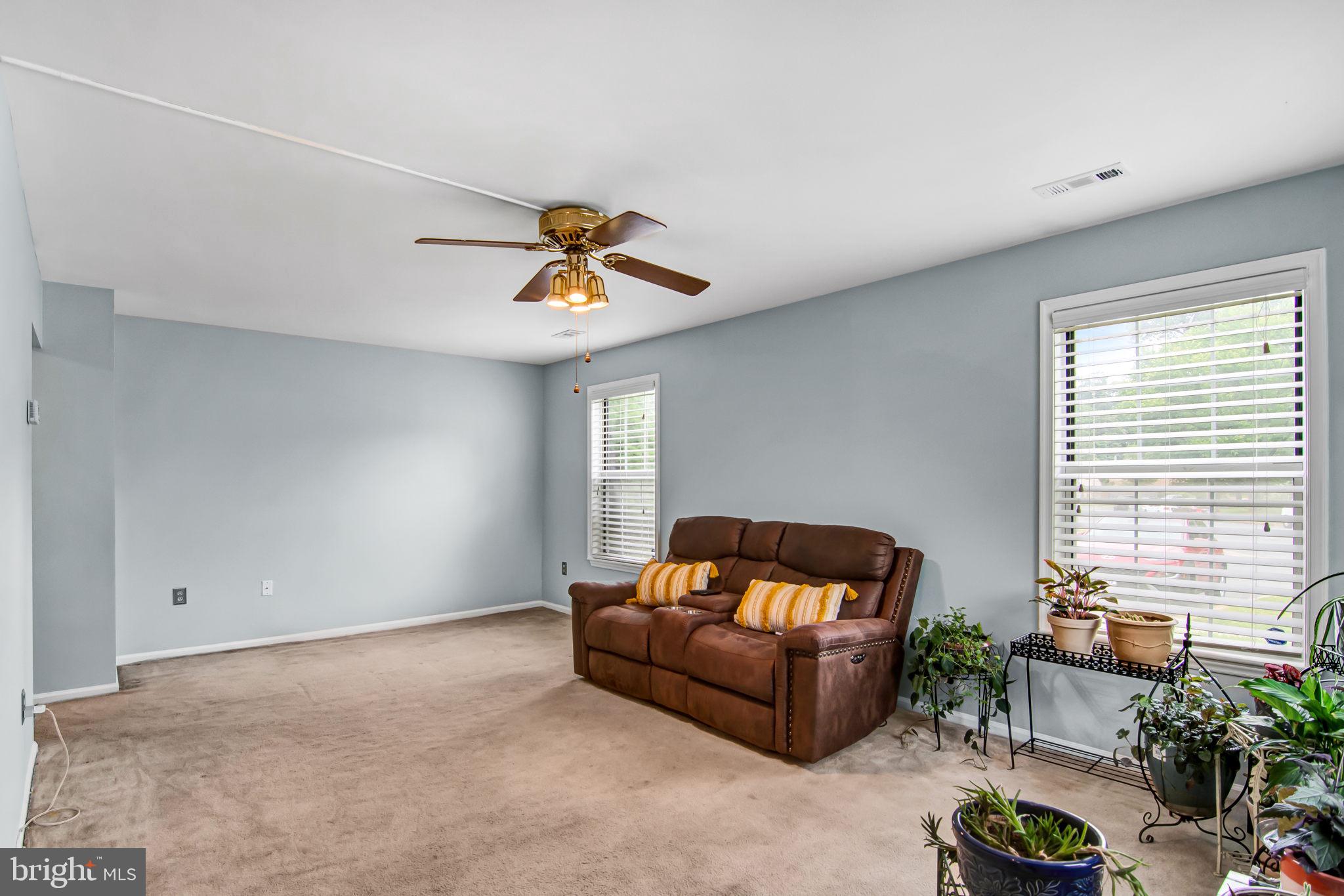 18070 Olde Port Lane Triangle, VA 22172 - Photo 26 of 45