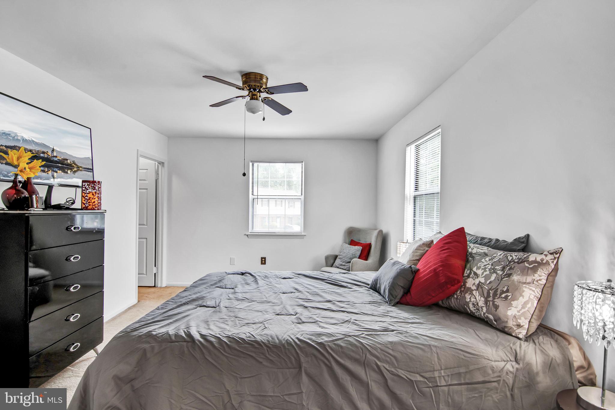 18070 Olde Port Lane Triangle, VA 22172 - Photo 29 of 45