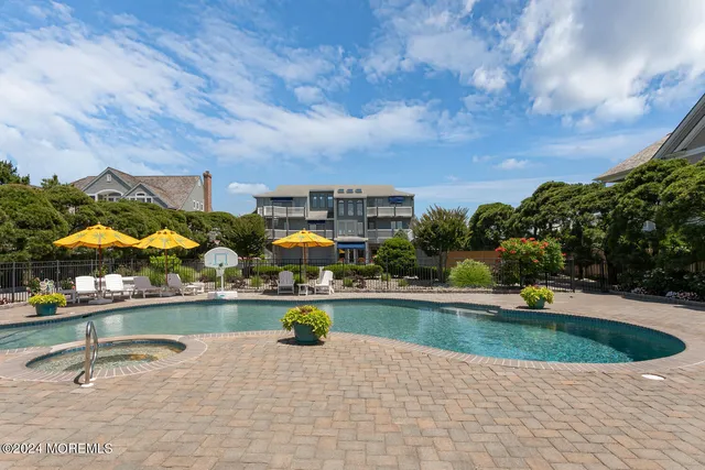 $8,500,000 | 366 Highway 35, Mantoloking, NJ 08738