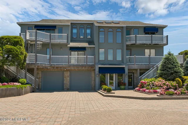 $8,500,000 | 366 Highway 35, Mantoloking, NJ 08738