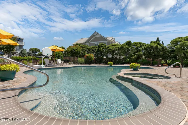 $8,500,000 | 366 Highway 35, Mantoloking, NJ 08738