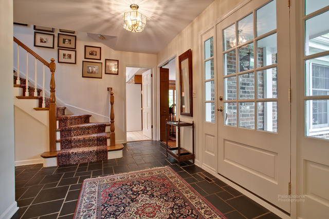 1350 Oak Ridge Road Barrington, IL 60010 - Photo 2 of 21