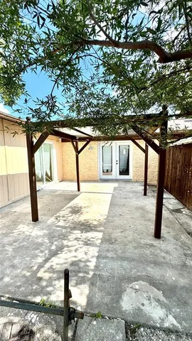 $2,100 | 809 Milky Way, Garland, TX 75040