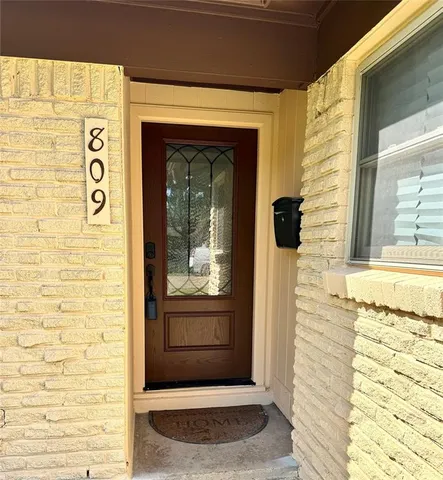 $2,100 | 809 Milky Way, Garland, TX 75040
