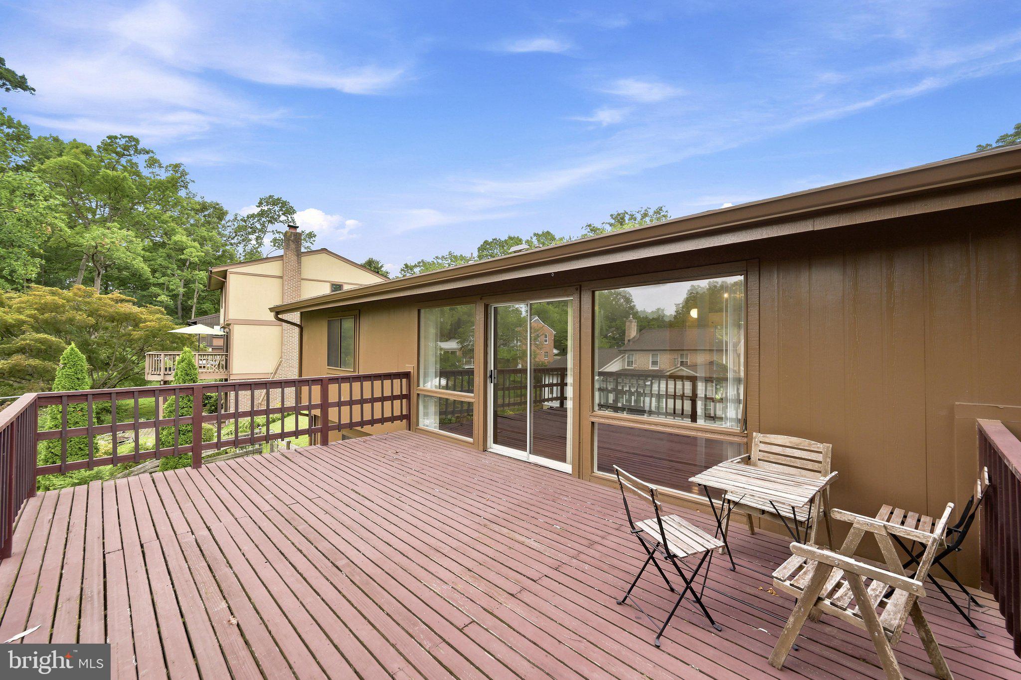 8811 Burbank Road Annandale, VA 22003 - Photo 23 of 53 Deck