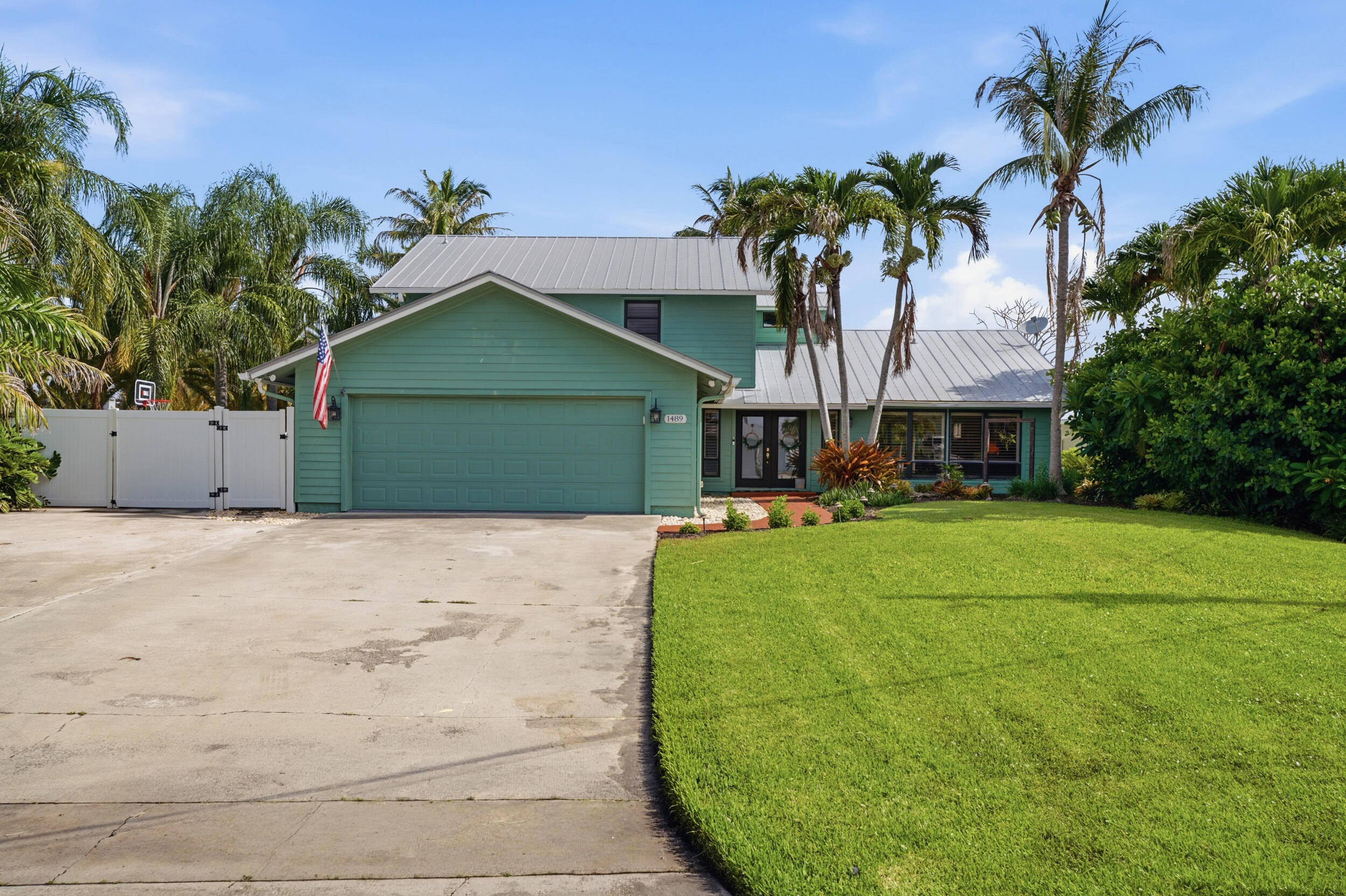 1489 Southwest Seahawk Way Palm City, FL 34990 - Photo 3 of 57 5_smg02174