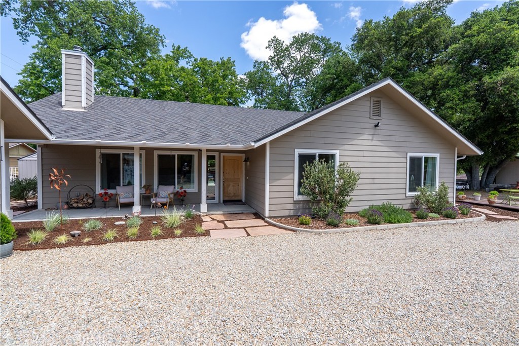 10825 Colorado Road Atascadero, CA 93422 - Photo 2 of 35 a front view of house with yard and green space