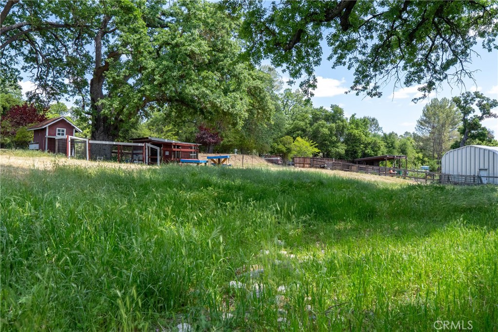 10825 Colorado Road Atascadero, CA 93422 - Photo 31 of 35 a view of backyard with swimming pool and patio