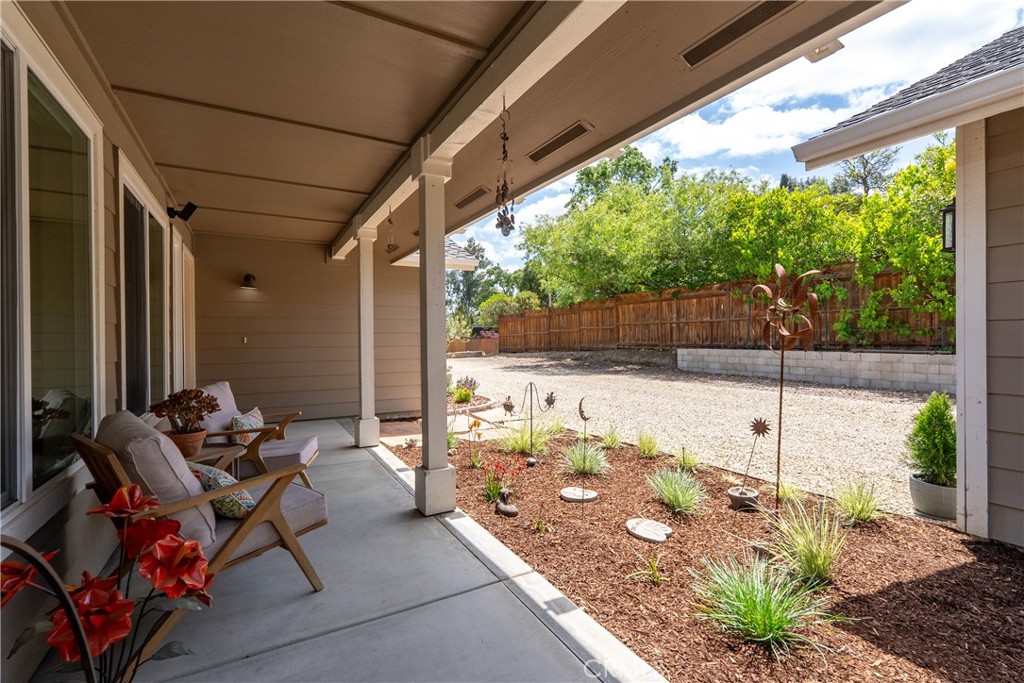 10825 Colorado Road Atascadero, CA 93422 - Photo 6 of 35 a patio view with patio