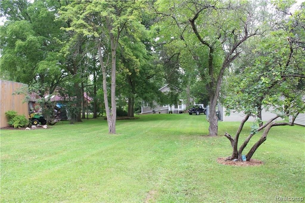 2724 Hickory Lawn Road Rochester Hills, MI 48307 - Photo 29 of 30