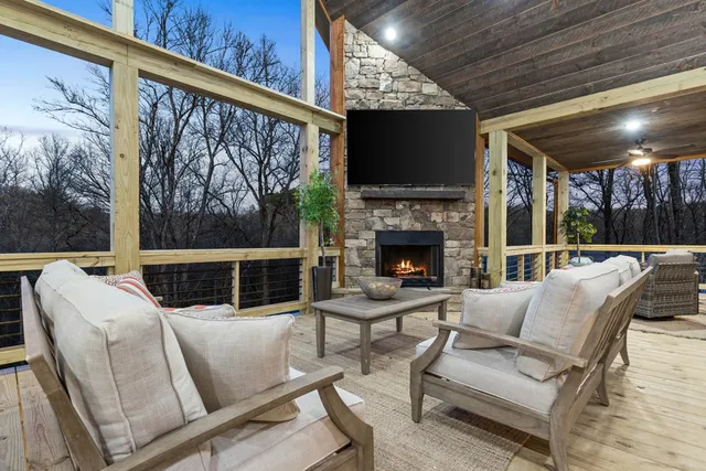 $1,295,000 | 241 East Shalom Court, Blue Ridge, GA 30513