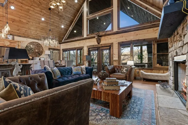 $1,295,000 | 241 East Shalom Court, Blue Ridge, GA 30513